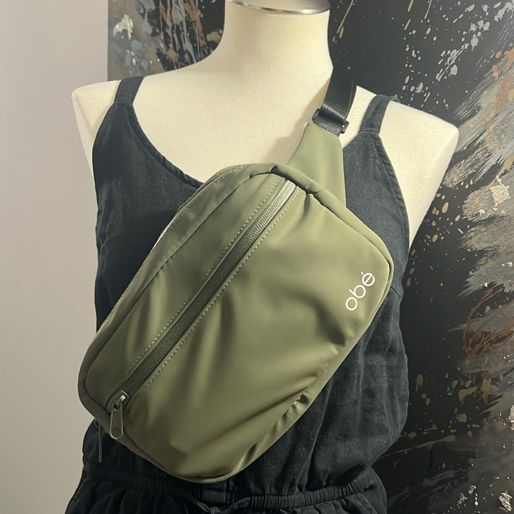 EUC Obe belt bag, Army green
